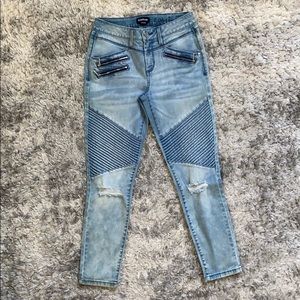 Bebe Moto skinny jean.